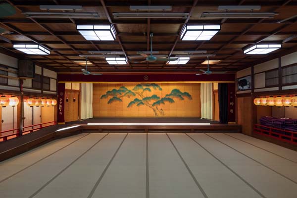22-竣工写真・建築写真・歌舞練場